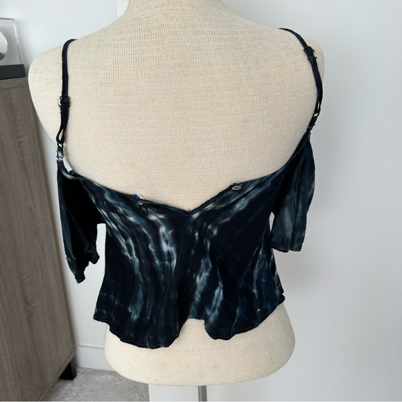 Ava Sky Crop Flutter Top - Picture 7 of 11